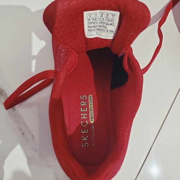 SKETCHERS "UNO STAND ON AIR" RED SNEAKERS - Picture 7 of 9